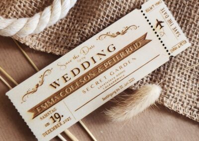 Einladungskarten Hochzeitseinladungen Personalisierte Einladungen Hochzeitsdeko Dekorationen aus Holz Nachhaltige Dekorationen Personalisierte Geschenke Flitterwochen DIY Hochzeitsideen Handgemachte Hochzeitseinladungen Vintage Hochzeitseinladungen Kreative Geschenkideen Hochzeitsplanung Tipps Stilvolle Hochzeitsdekoration Personalisierte Hochzeitsgeschenke Traumhochzeit Hochzeitseinladungen und kreative Deko Nachhaltige Hochzeitsdekorationen und Geschenke Kreative Ideen für Hochzeiten, Deko und Geschenke
