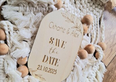 Elegante Einladungskarten aus Holz, personalisierte und kreative Hochzeitseinladungen, umweltfreundliche Wahl