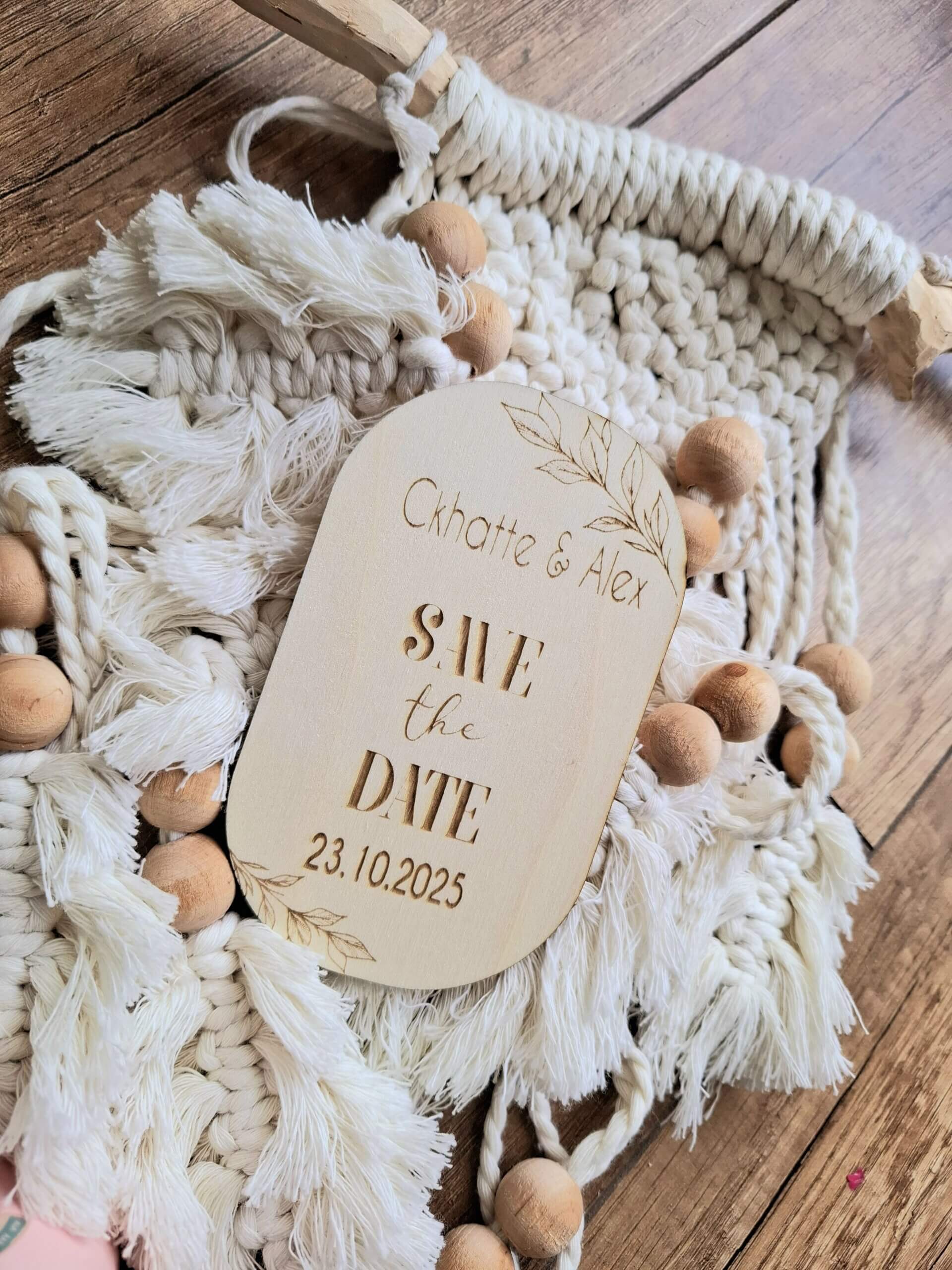 Elegante Einladungskarten aus Holz, personalisierte und kreative Hochzeitseinladungen, umweltfreundliche Wahl
