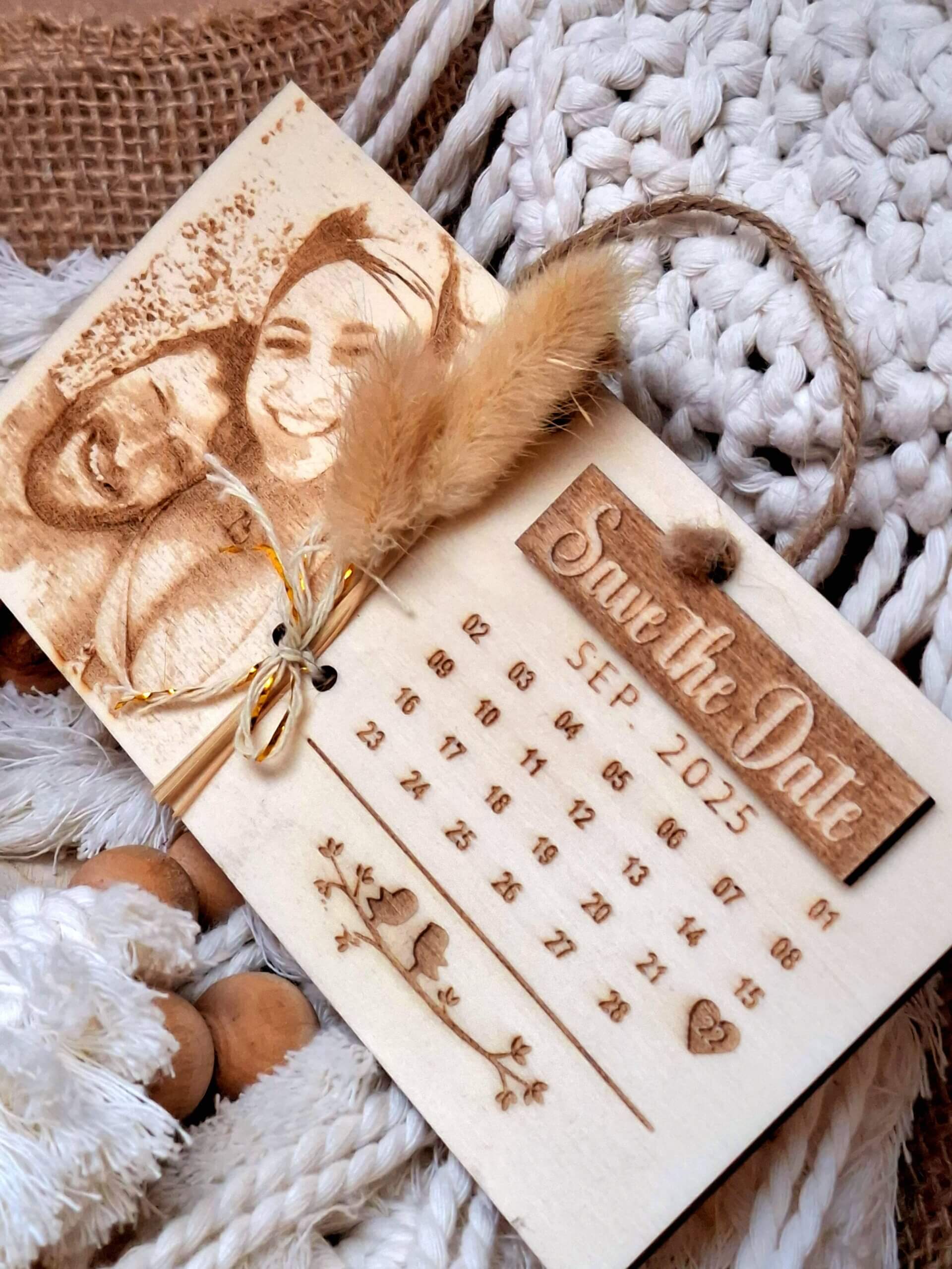 Elegante Einladungskarten aus Holz, personalisierte und kreative Hochzeitseinladungen, umweltfreundliche Wahl